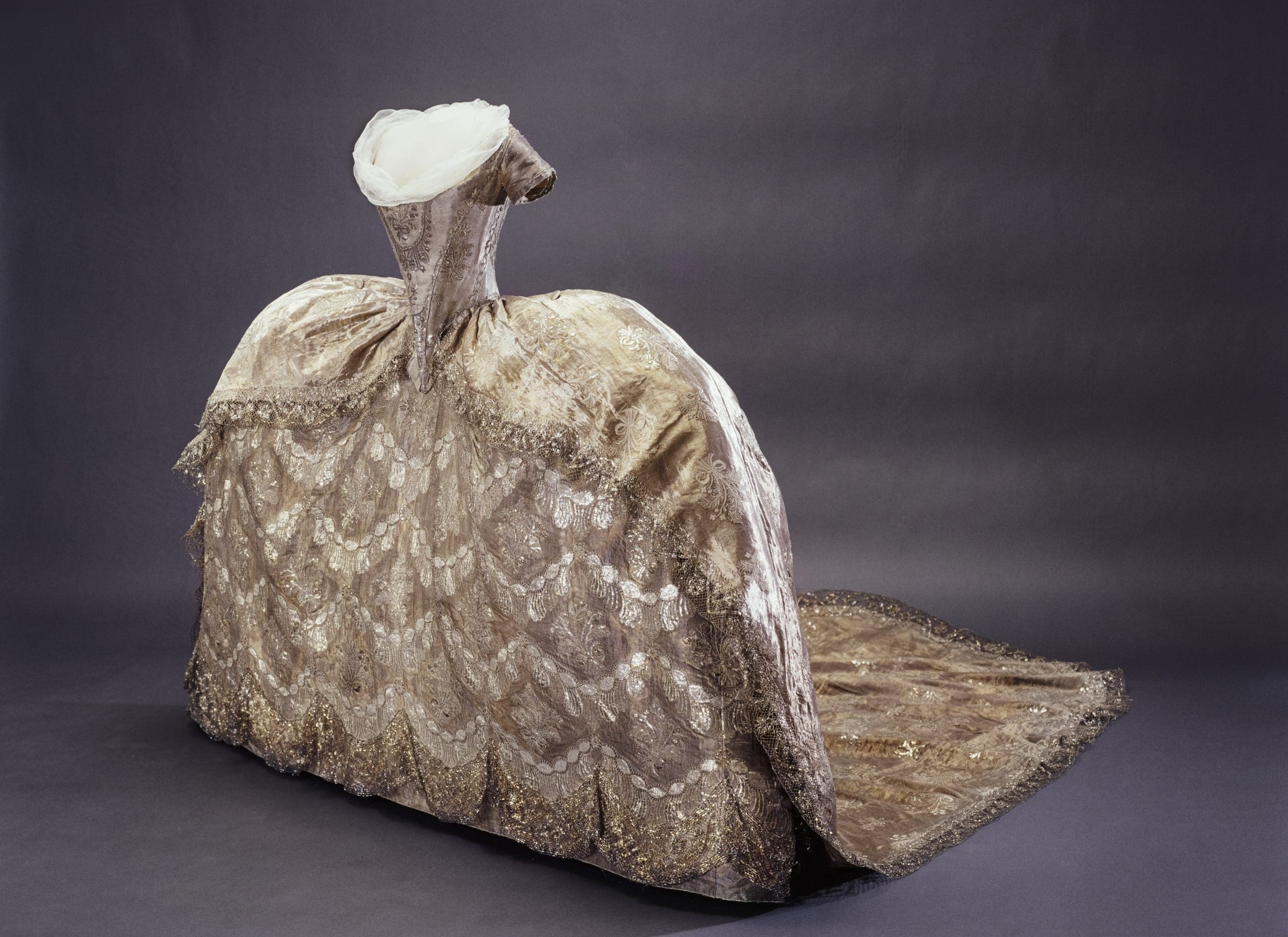 Wedding gown of Duchess Hedvig Elisabeth Charlotta (later Queen of Sweden).