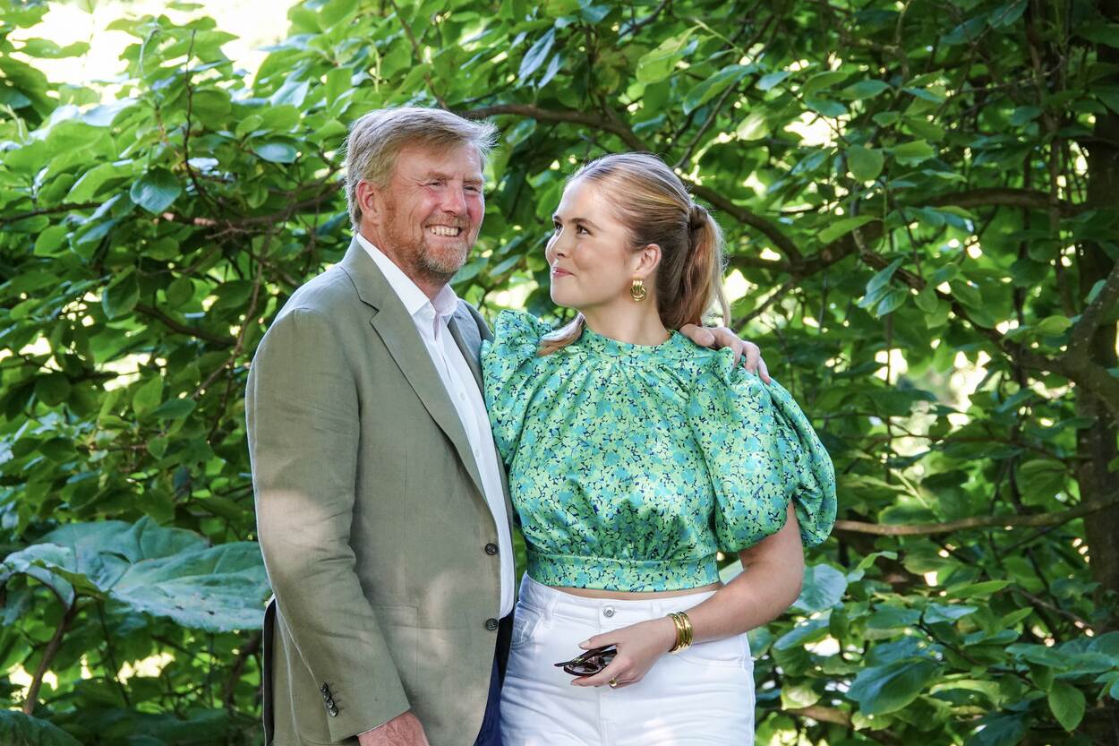 king willem-alexander princess amalia