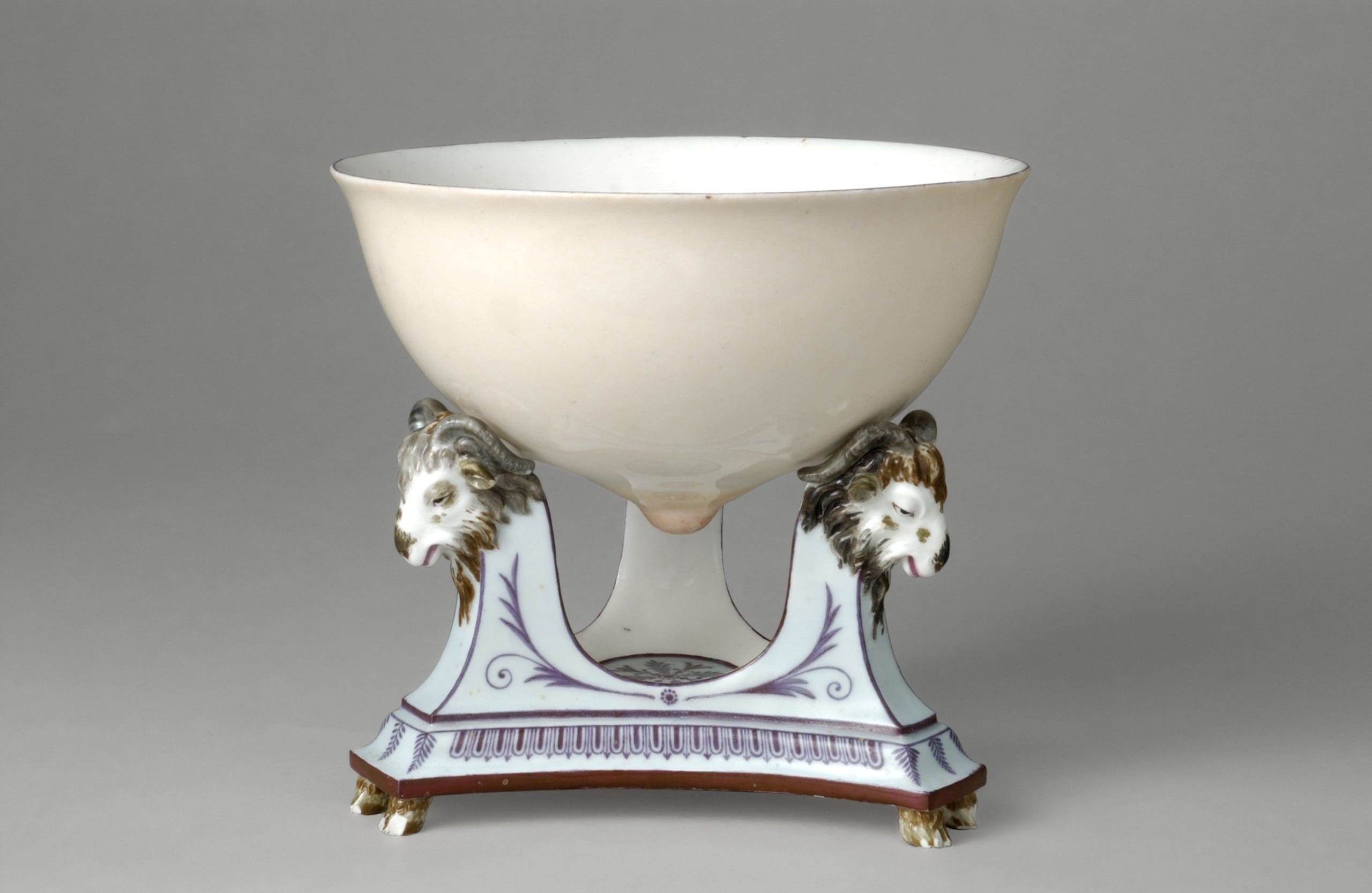 Sevres Bol-sein ou Jatte-téton, bowl tripod support. Manufacture royale de Sèvres - Jean Jacques Lagrenée le Jeune (1739-1821), Louis Simon Boizot (1743-1809).
